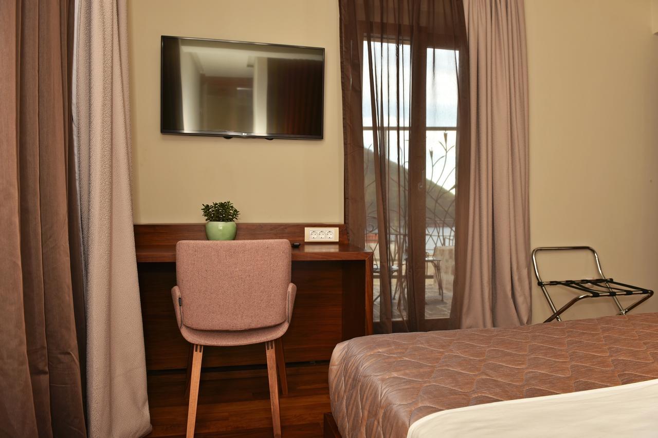 Monte Bay Retreat Villa (Adults Only) 페라스트 외부 사진